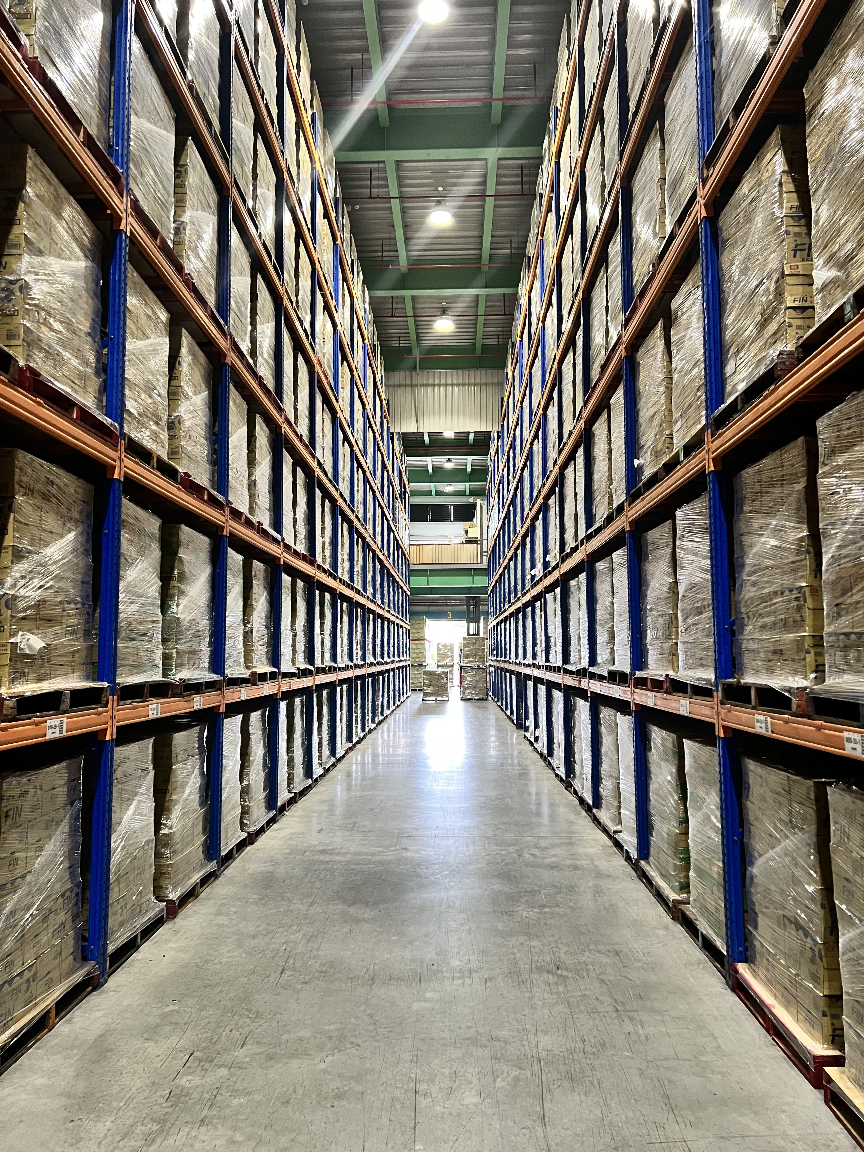 GoWarehouse Background